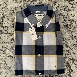 Express - Men’s Button Down Shirt, slim fit size M